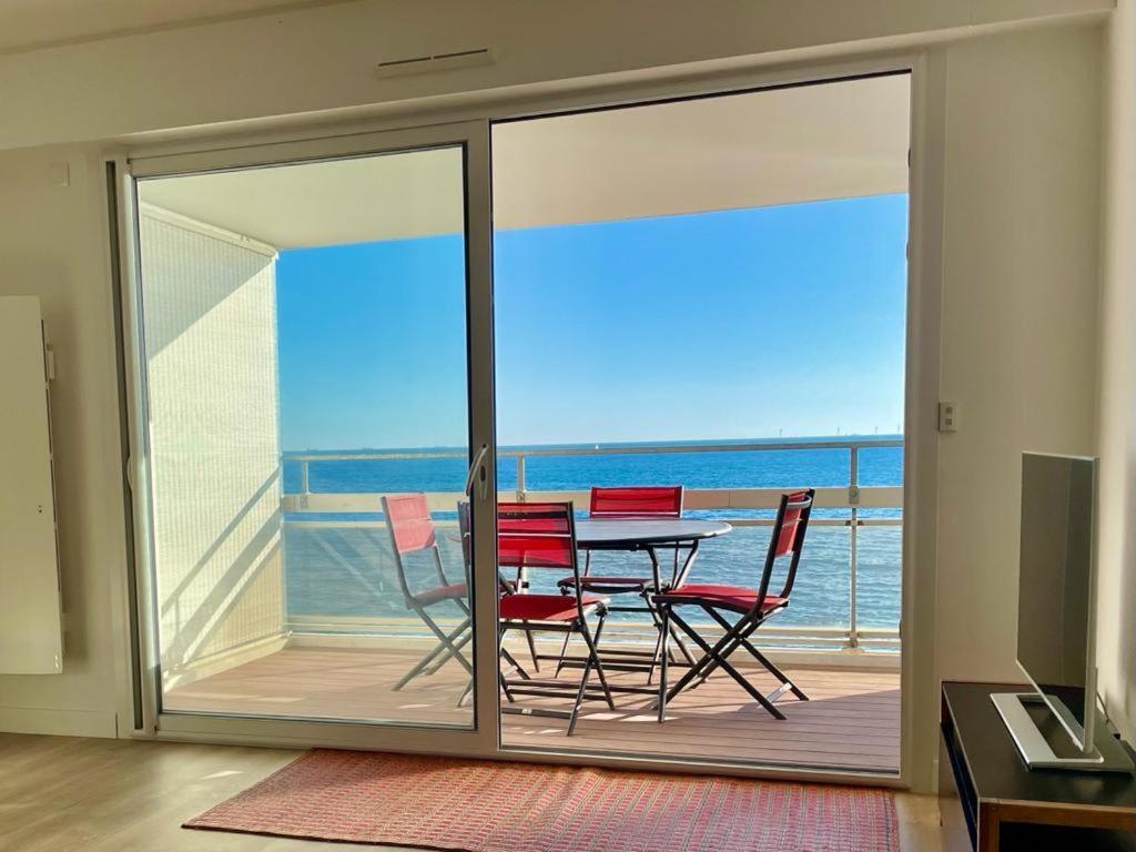 Apartment Large Direct Access To The *